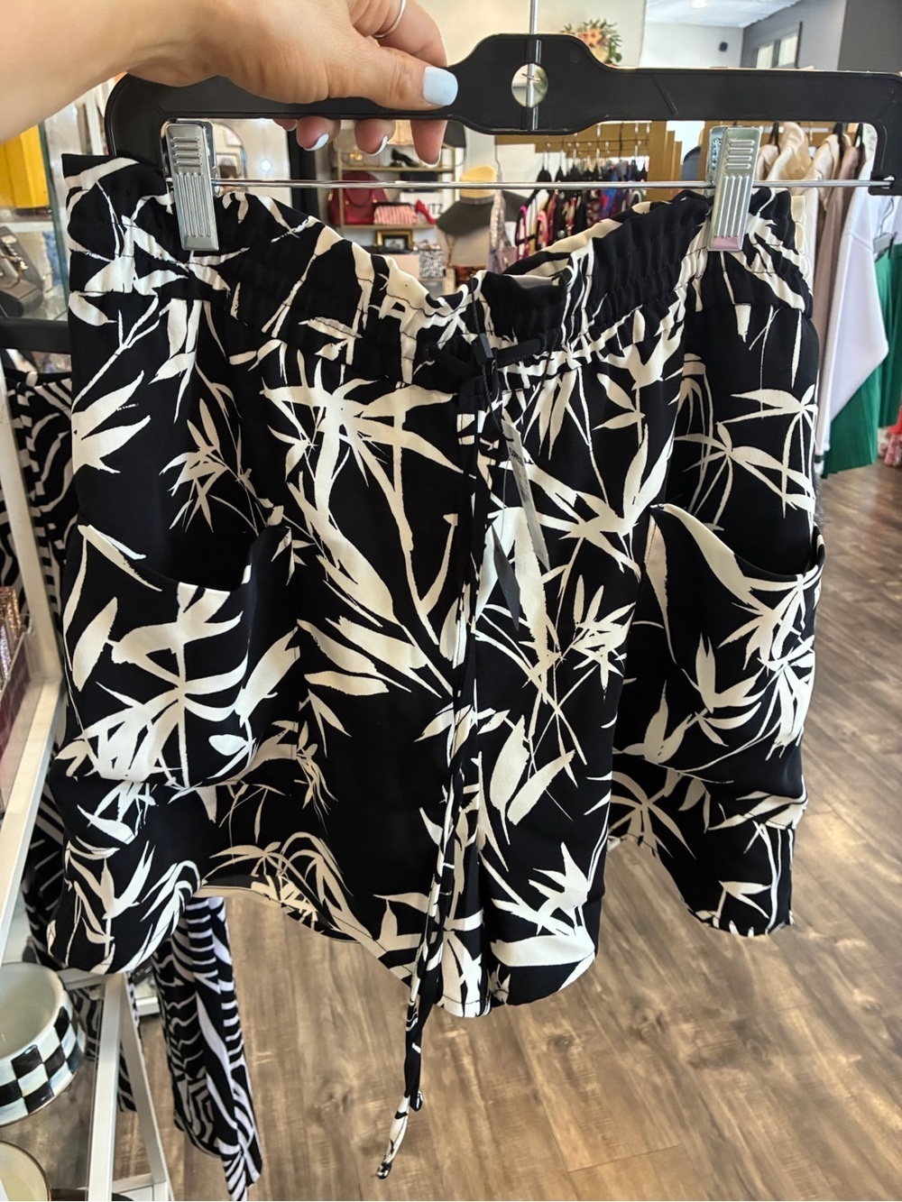 Express Black & White Tropical Print Women's Drawstring Shorts NWT